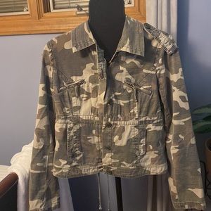 Lightweight Camo Jacket!